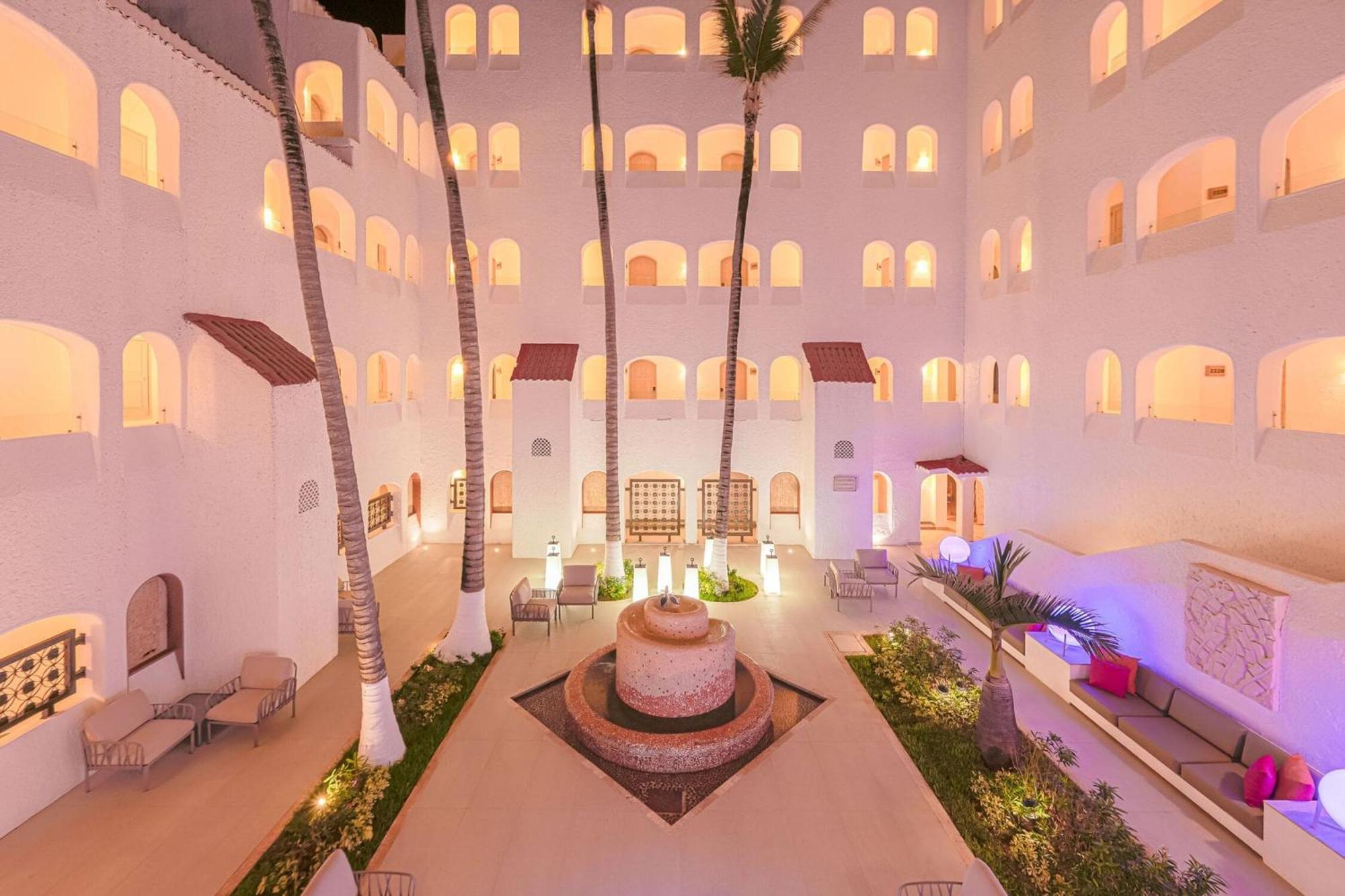Gr Solaris Caribe Hotel Cancún Buitenkant foto